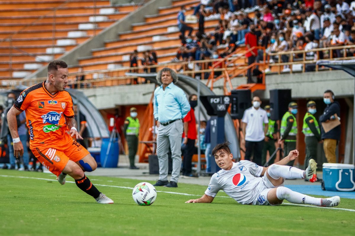 Millos le empató de visita al Envigado y sumó su tercer partido sin anotar Este miércoles Millonarios visitó al Envigado F. C. en el Estadio Polideportivo Sur, donde azules y naranjas igualaron 0-0 en partido correspondiente a la cuarta jornada de la Liga Betplay.