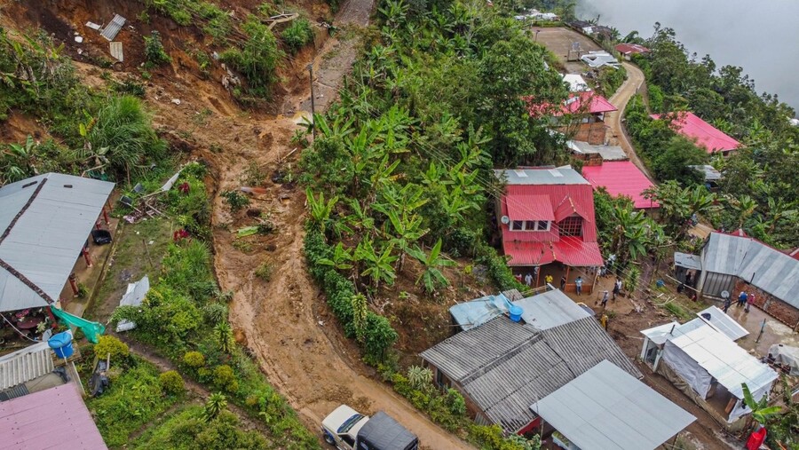 Intensas lluvias en Nariño dejan una menor desaparecida y 4 municipios afectados 1 Intensas lluvias en Nariño dejan una menor desaparecida y 4 municipios afectados El departamento de Nariño vive una difícil situación por cuenta de las intensas lluvias que afectan principalmente a los municipios de Santacruz, Túquerres, Los Andes y San Pablo, este último es el más afectado con 17 barrios inundados y una menor de 8 años desparecida.