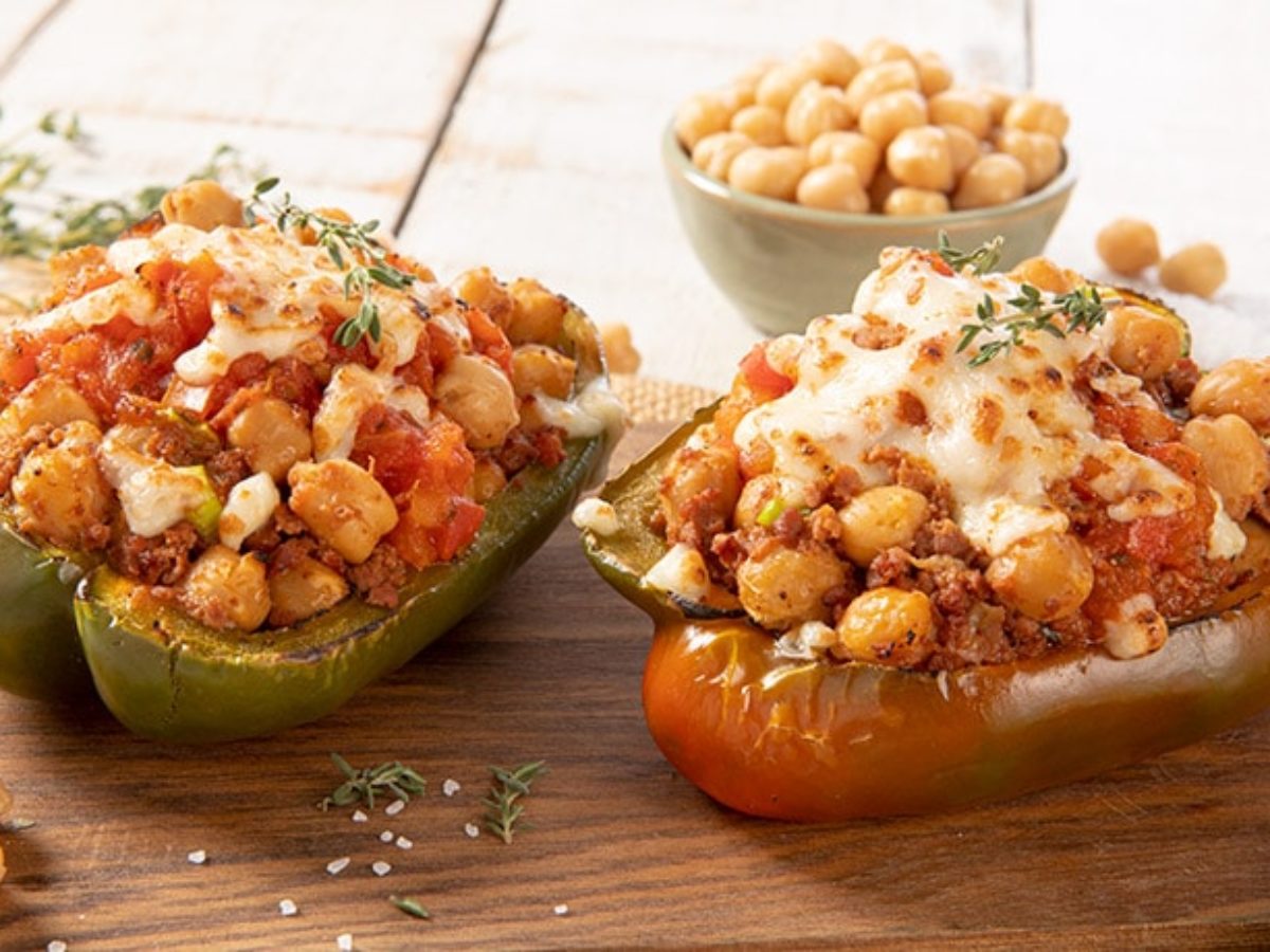 Aprenda a preparar pimentones rellenos asados al horno 2 Aprenda a preparar pimentones rellenos asados al horno Q’HUBO quiere motivarlo para que ‘ahora sí’ inicie la dieta y mejore sus hábitos para tener un estilo de vida más saludable. Hoy le traemos una receta muy fácil de preparar, una opción saludable y diferente.