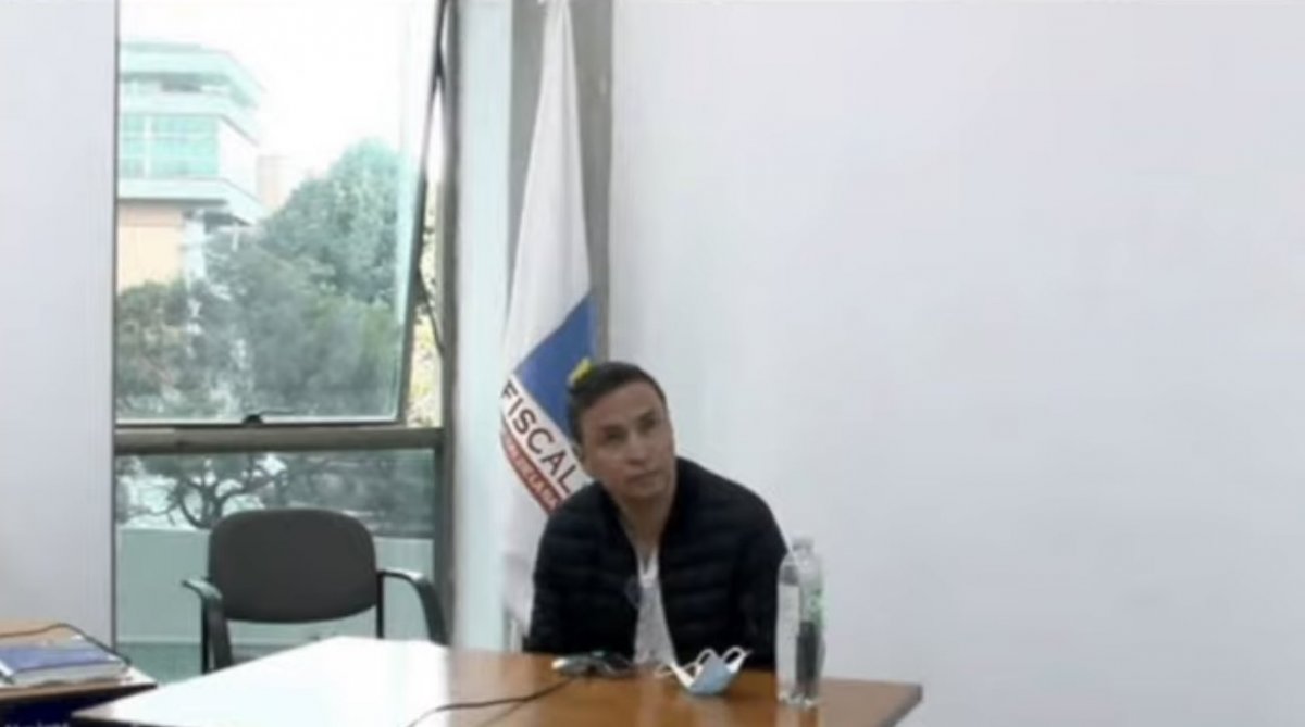 Aplazan audiencia de preacuerdo de Yhonier Leal por fallas en entrega de pruebas La Juez 55 Penal del Circuito de Bogotá aplazó la audiencia de preacuerdo de Yhonier Leal para el próximo 22 de abril, porque la Fiscalía no entregó a tiempo a los apoderados de víctimas varias pruebas nuevas que había recolectado tras la audiencia de imputación, lo que les impedía pronunciarse correctamente sobre el acuerdo.