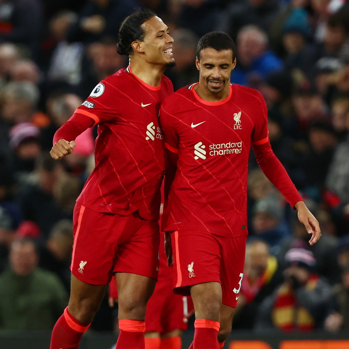 Liverpool goleó 6-0 y 'Lucho' salió entre aplausos 2 Liverpool goleó 6-0 y 'Lucho' salió entre aplausos Ya se está volviendo costumbre que Luis Fernando Díaz salga de las canchas inglesas en medio de la ovación de los hinchas del Liverpool, pues bien, este miércoles una vez más lo aplaudieron de pie tras la goleada 6-0 sobre el Leeds.
