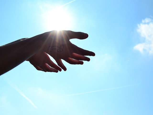 Hasta lo malo... nos ayuda a crecer Dicen que hay que “esperar lo mejor, pero estar preparados para lo peor”. Me gusta esa frase porque, de alguna forma, nos hace ver la vida con optimismo y, al mismo tiempo, enciende las alarmas para cuando las cosas no nos resulten como lo anhelemos.