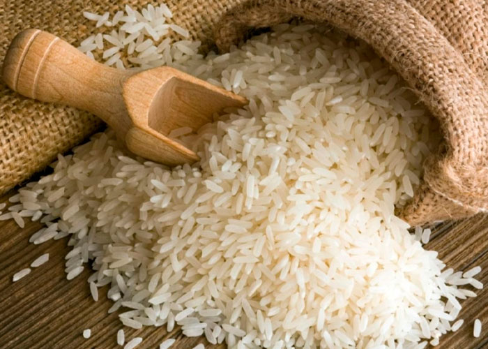 Pedían cárcel para anciana que robó 3 libras de arroz, pero la dejaron libre 1 Pedían cárcel para anciana que robó 3 libras de arroz, pero la dejaron libre El administrador de una cadena de supermercados donde se protagonizó un sonado hurto, pidió cárcel para una anciana de 86 años que fue capturada por el robo de tres libras de arroz. Finalmente la justicia no obró en contra de la involucrada.