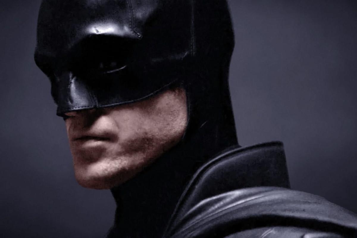 Se disfrazó de Batman para su primera cita 7 Se disfrazó de Batman para su primera cita Muy sorprendida quedó una mujer de 29 años cuando vio por primera vez a un hombre que conoció por Tinder, ya que este la invitó a cenar a su apartamento y cuando abrió la puerta estaba disfrazado de Batman.