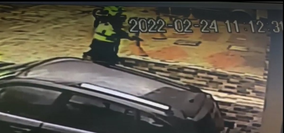 Aterrador robo en call center del norte de Bogotá 2 Aterrador robo en call center del norte de Bogotá Robos y más robos en Bogotá, eso es lo que se escucha y se ve a diario, a cualquier hora del día; un flagelo que sin duda tiene a los ciudadanos cansados, y a las autoridades con la soga al cuello. Recientemente se conoció una nueva denuncia de un aterrador atraco a diez personas que se encontraban en un call center del norte de la capital.