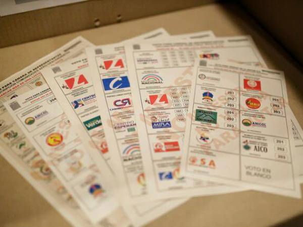 Gutiérrez, Fajardo y Petro: los ganadores de las consultas Con los tres candidatos presidenciales que salieron de las consultas interpartidistas, quedó claro el mapa de los ganadores y los perdedores del resto de los otros 12 aspirantes que participaron.