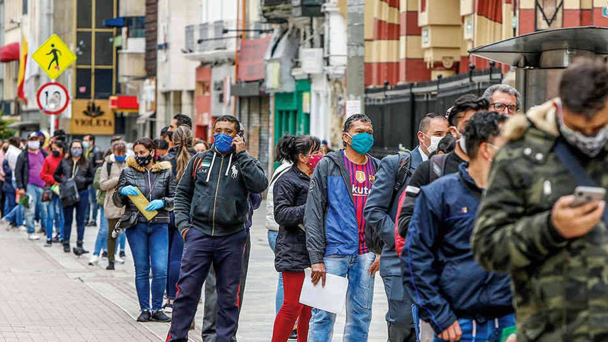 ¡Mucho ojo! Conozca cómo acceder a un subsidio para desempleados Para quienes estén recién despedidos o terminaron hace poco su contrato laboral, y por ende se encuentran desempleados, existe una solución contemplada en la ley que puede darles una manito mientras consiguen un nuevo camello.