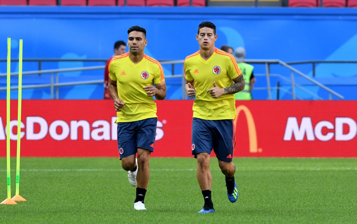 James se destapó: habló de su supuesta pelea con Falcao y su 'cuento' con Karol G Si hay un futbolista de la Selección Colombia que ha estado en el ojo del huracán por lo que hace y dice dentro y fuera de la cancha, es James Rodríguez. Al cucuteño lo señalan de generar discordia en el equipo y de, incluso, pelear con otros jugadores como Falcao García.