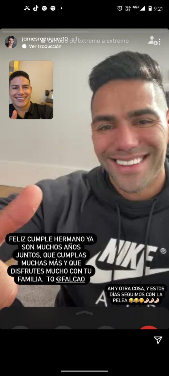 Falcao y James se burlan de la supuesta pelea que les inventaron 2 Falcao y James se burlan de la supuesta pelea que les inventaron Falcao García y James Rodríguez bromearon en sus redes sociales desmintiendo una supuesta pelea que un periodista les inventó en el camerino de la Selección Colombia.