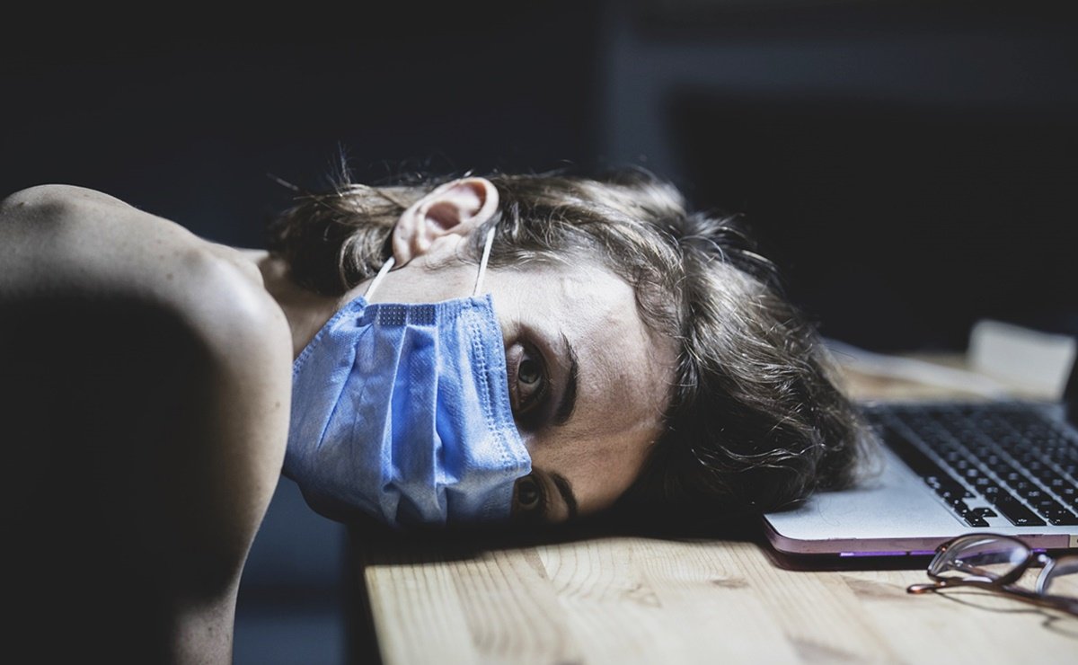 Fatiga, el síntoma que más padecen las personas que tuvieron COVID 10 Fatiga, el síntoma que más padecen las personas que tuvieron COVID La profesora Silvia Cristina Duarte, directora de Bienestar de la Facultad de Medicina de la Universidad Nacional de Colombia (UNAL), afirma que la fatiga es el síntoma más común después de padecer Covid-19.