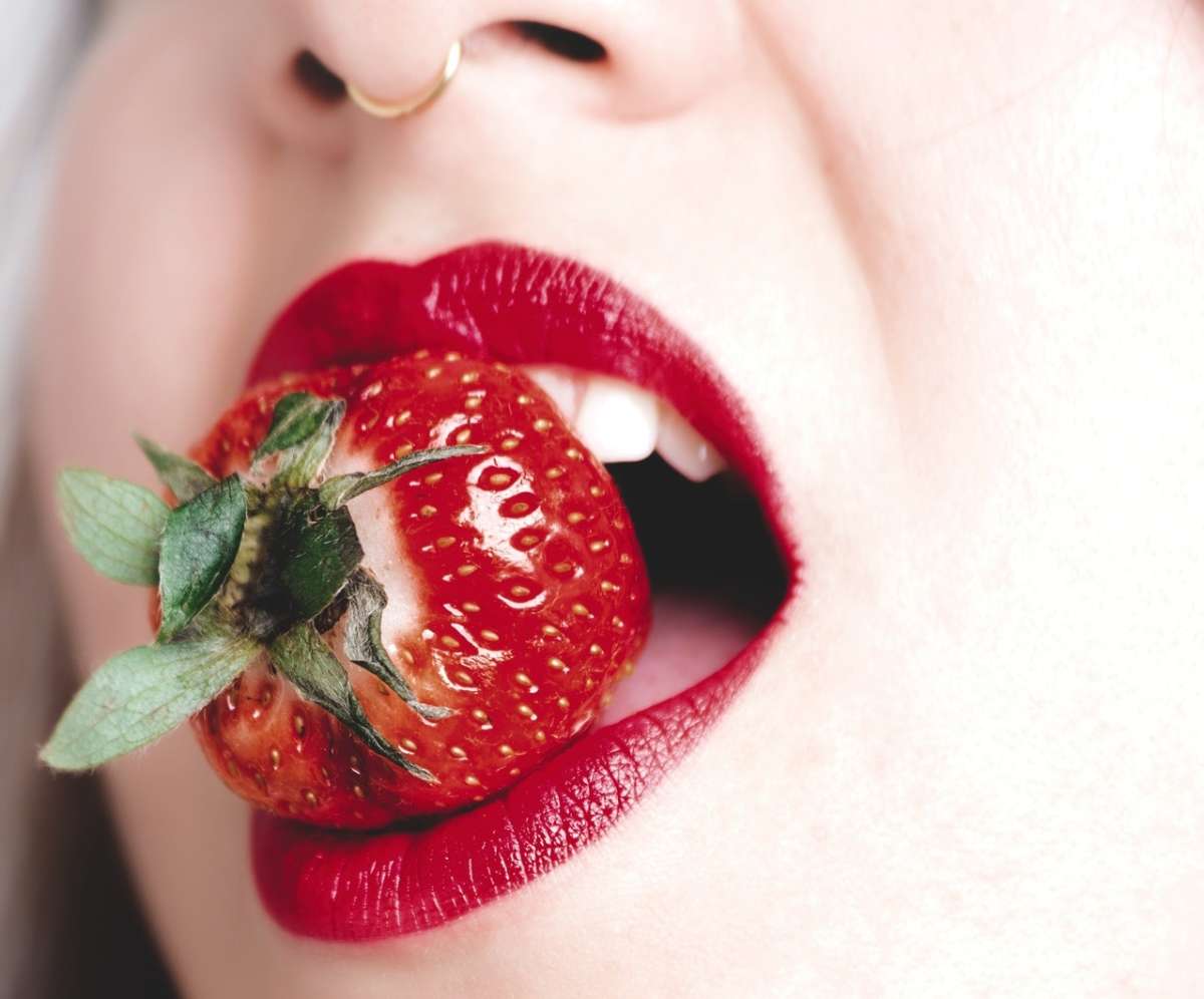 Conozca los alimentos que aumentan el deseo sexual 1 Conozca los alimentos que aumentan el deseo sexual Para pasar un excelente San Valentín este 14 de febrero, la alimentación es un factor clave, pues aumentar la libido es posible con alimentos considerados afrodisíacos, es decir, que poseen las propiedades necesarias para potenciar y mejorar el apetito sexual de la pareja.