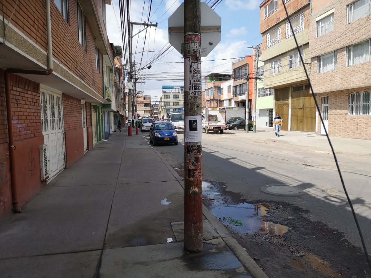 Asesinan a bala a dos mujeres en Patio Bonito En la mañana de este sábado los comerciantes y residentes del barrio Patio Bonito, en Kennedy, cuchicheaban sobre el terrible doble homicidio ocurrido en horas de la noche anterior, cuyas víctimas fueron dos mujeres, en plena vía pública.
