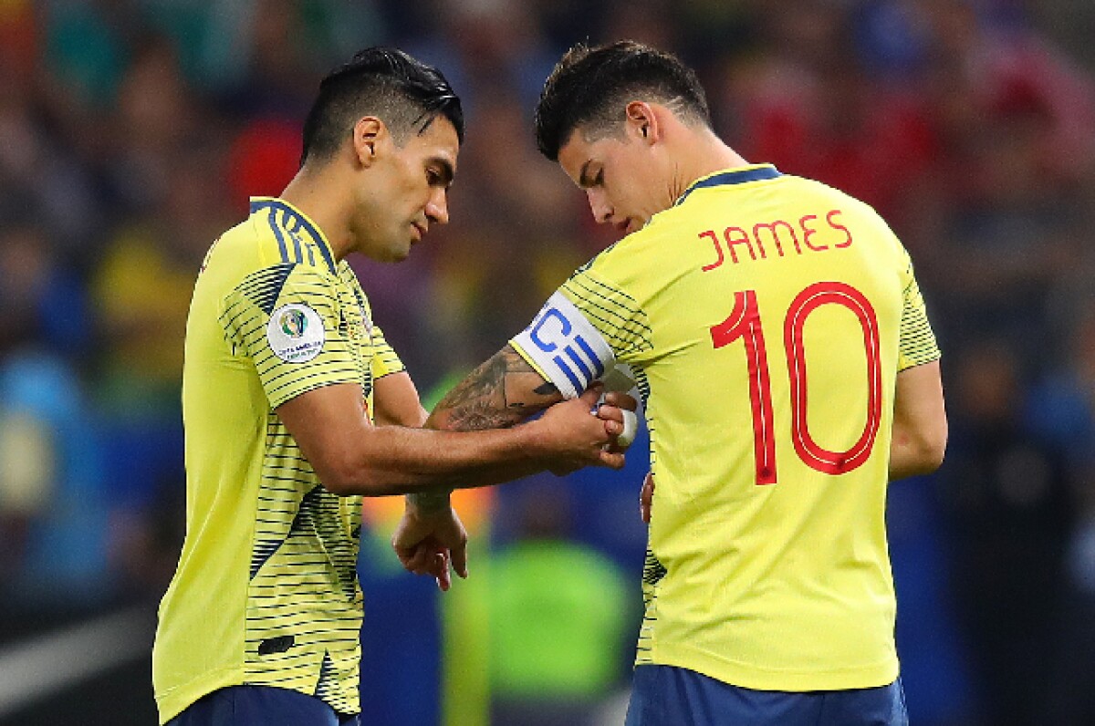 Falcao y James, al parecer estarían peleados Después de la pasada doble fecha de las Eliminatorias Suramericanas al Mundial Catar 2022, que dejó a la Selección Colombia muy comprometida en su objetivo de alcanzar la clasificación, se especuló con una posible ruptura en el camerino, por cuenta de desacuerdos entre dos referentes: Falcao García y James Rodríguez.