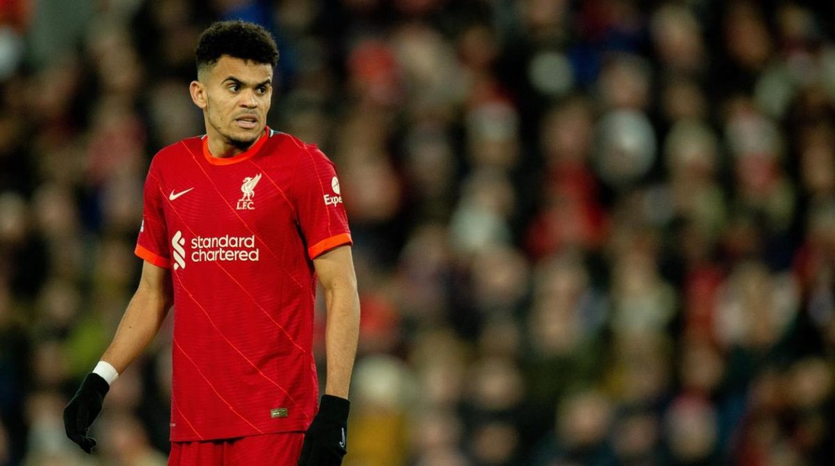 La humilde casa de 'Lucho' en Inglaterra 3 La humilde casa de 'Lucho' en Inglaterra Sin embargo, Lucho ha tenido más afinidad con los jugadores Thiago, Roberto Firmino y Allison Becker, debido a que habla portugués, idioma que aprendió por su paso por Porto.