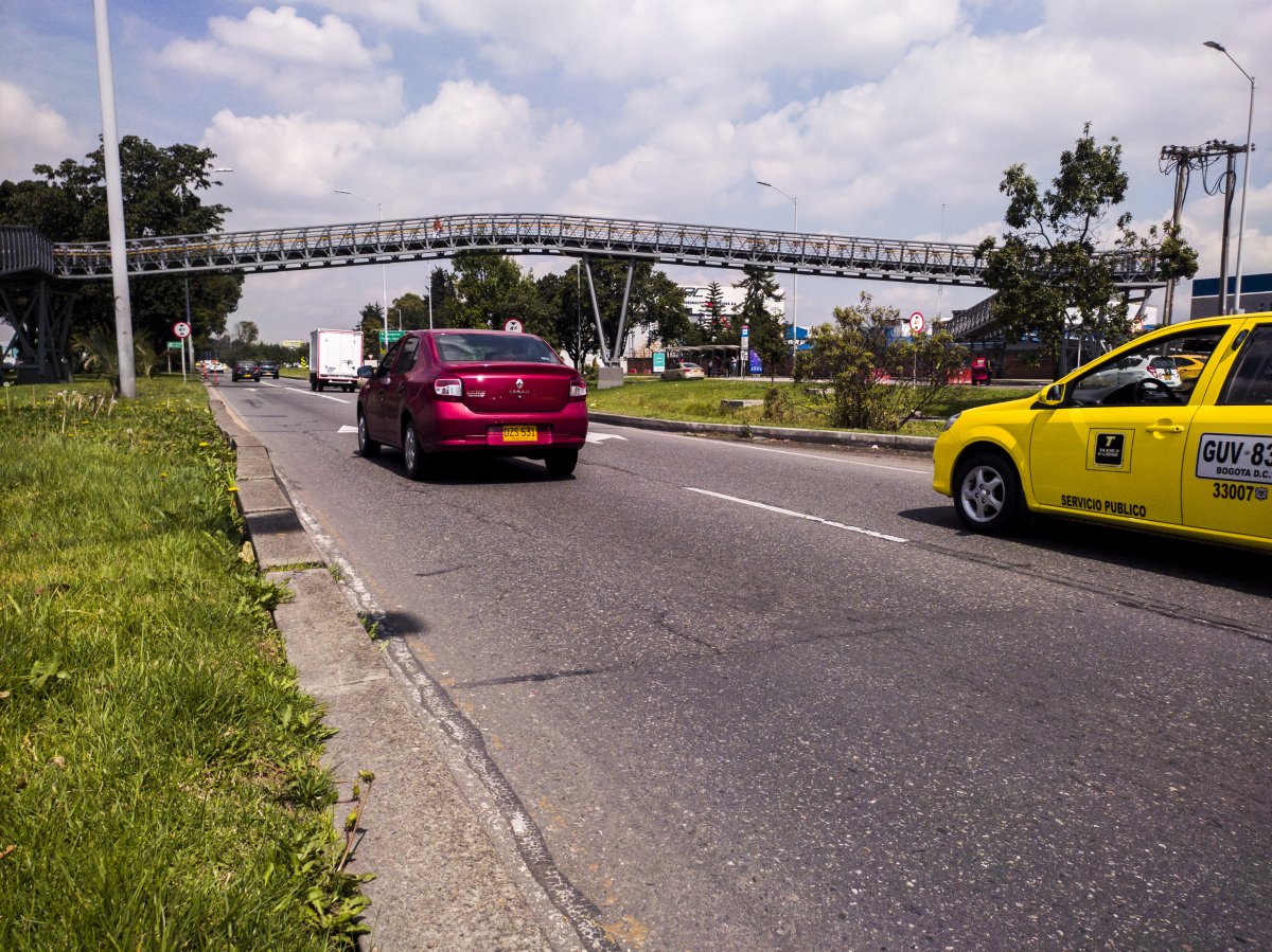 Pilas pico y placa de este viernes 28 de octubre Tras el cambio en el pico y placa, los horarios y restricciones para todos los automóviles particulares de Bogotá, Q’HUBO le cuenta cuándo puede sacar su vehículo y a qué hora hacerlo.