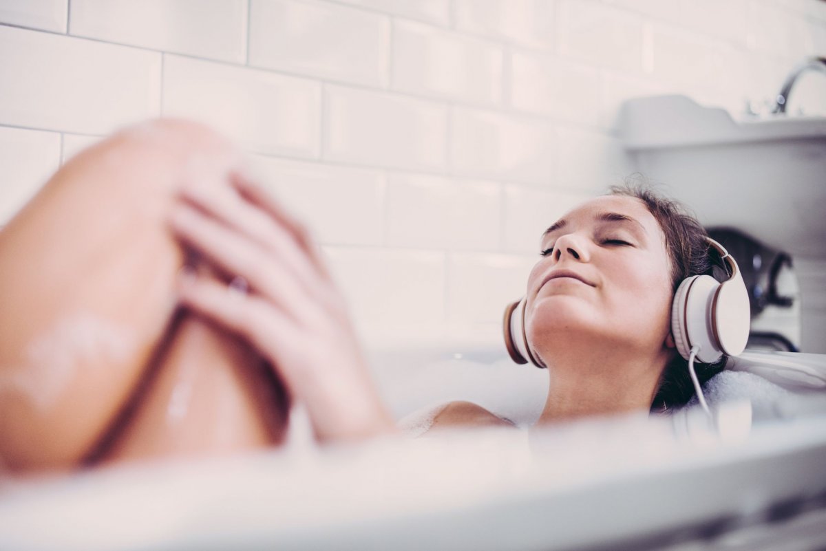 San Valentín aumenta la búsqueda de podcasts eróticos 1 San Valentín aumenta la búsqueda de podcasts eróticos Se acerca el famoso día de San Valentín, y muchos están en búsqueda de alternativas para sorprender a sus parejas y amigos en una fecha memorable, y los podcasts son una buena alternativa.