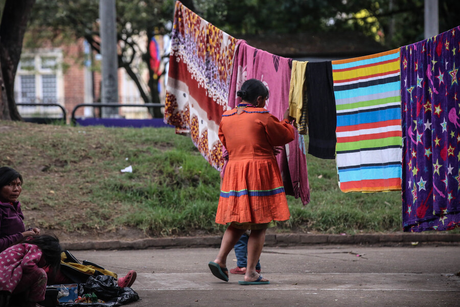 Murió una mujer emberá que permanecía en un albergue en Bogotá La Secretaria Distrital de Salud informó que este martes falleció una mujer emberá que permanecía en el Parque La Florida, un albergue provisional donde se encuentra esta comunidad al noroccidente de Bogotá.