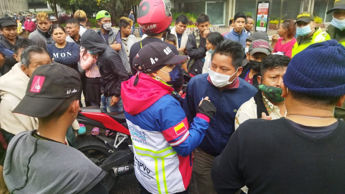 Niña Embera fue atropellada a la altura del Parque Nacional La Personería de Bogotá confirmó que en la mañana de este viernes una menor de la comunidad Embera fue atropellada por un motociclista a la altura del Parque Nacional, ubicado sobre la Carrera 7 con Calle 39, lugar donde permanecen asentadas varias familias indígenas.