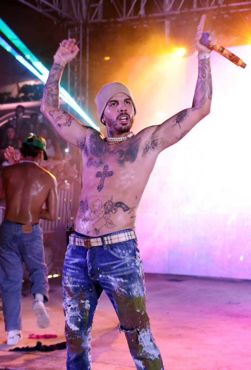 10 curiosidades de Rauw Alejandro 2 10 curiosidades de Rauw Alejandro El reguetonero puertorriqueño Rauw Alejandro es uno de los artistas de lujo de ‘La Liga del Perreo’, evento que se llevará a cabo este sábado en el centro de eventos Green Forest (200 metros después del peaje de la carrera Séptima).