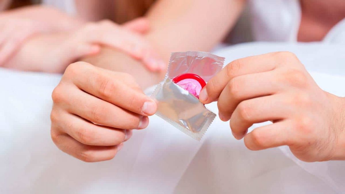 Lo que le puede provocar alergia en el sexo Durante las relaciones sexuales pueden suceder situaciones inesperadas, sin embargo, lo peor que podría ocurrir en la intimidad o luego de esta, es presentar síntomas de alergia. Para algunos esto es un mito, pero para sorpresa de mucho es real.