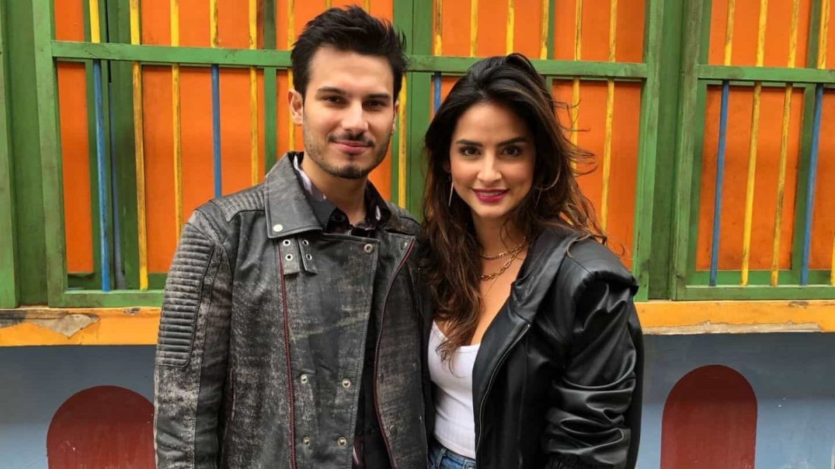ENTREVISTA: Diana Hoyos nos habló de sus vivencias en el rodaje de ‘Te la dedico’ 1 ENTREVISTA: Diana Hoyos nos habló de sus vivencias en el rodaje de ‘Te la dedico’ Con la fecha oficial de lanzamiento de ‘Te la dedico’, que llegará a la televisión colombiana el próximo martes 8 de febrero, la protagonista de esta historia de despecho, Diana Hoyos, le contó a Q'HUBO Bogotá sus vivencias y experiencias en todo el desarrollo del rodaje.