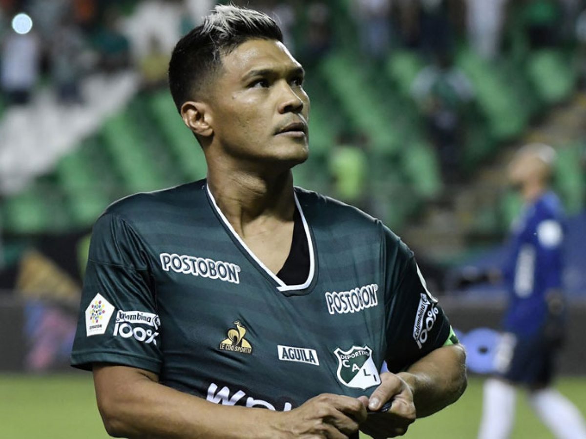 Los 'capos' de la Selección se opusieron al regreso de Teófilo Durante y luego de la doble fecha de Eliminatoria en la que Colombia sumó 0 puntos de 6 posibles, tras perder contra Perú y Argentina, y además completar 7 partidos sin anotar un gol, continúa la polémica sobre por qué no llamó a uno de los jugadores más destacados de la Liga y campeón con Deportivo Cali en diciembre: Teófilo Gutiérrez.