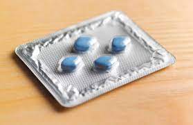Estudiantes se intoxicaron luego de ingerir viagra 1 Estudiantes se intoxicaron luego de ingerir viagra Por lo menos seis estudiantes de un colegio del municipio de Piojó, Atlántico, resultaron intoxicados luego de ingerir viagra que otros estudiantes previamente habían mezclado con algún refresco.