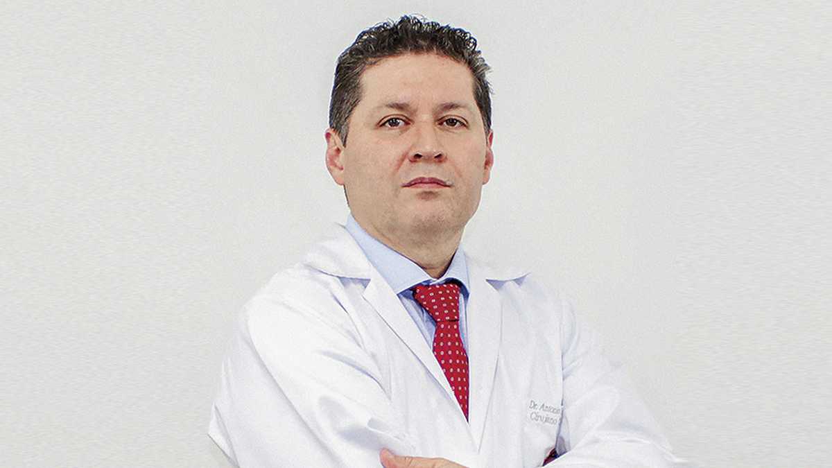Casa por cárcel a médico que golpeó salvajemente a su pareja El Juzgado Quinto Penal del Circuito con Funciones de Conocimiento resolvió imponer medida de aseguramiento privativa de la libertad en lugar de residencia al médico Antonio Figueredo Moreno, acusado de agredir a María Paula Pizarro.