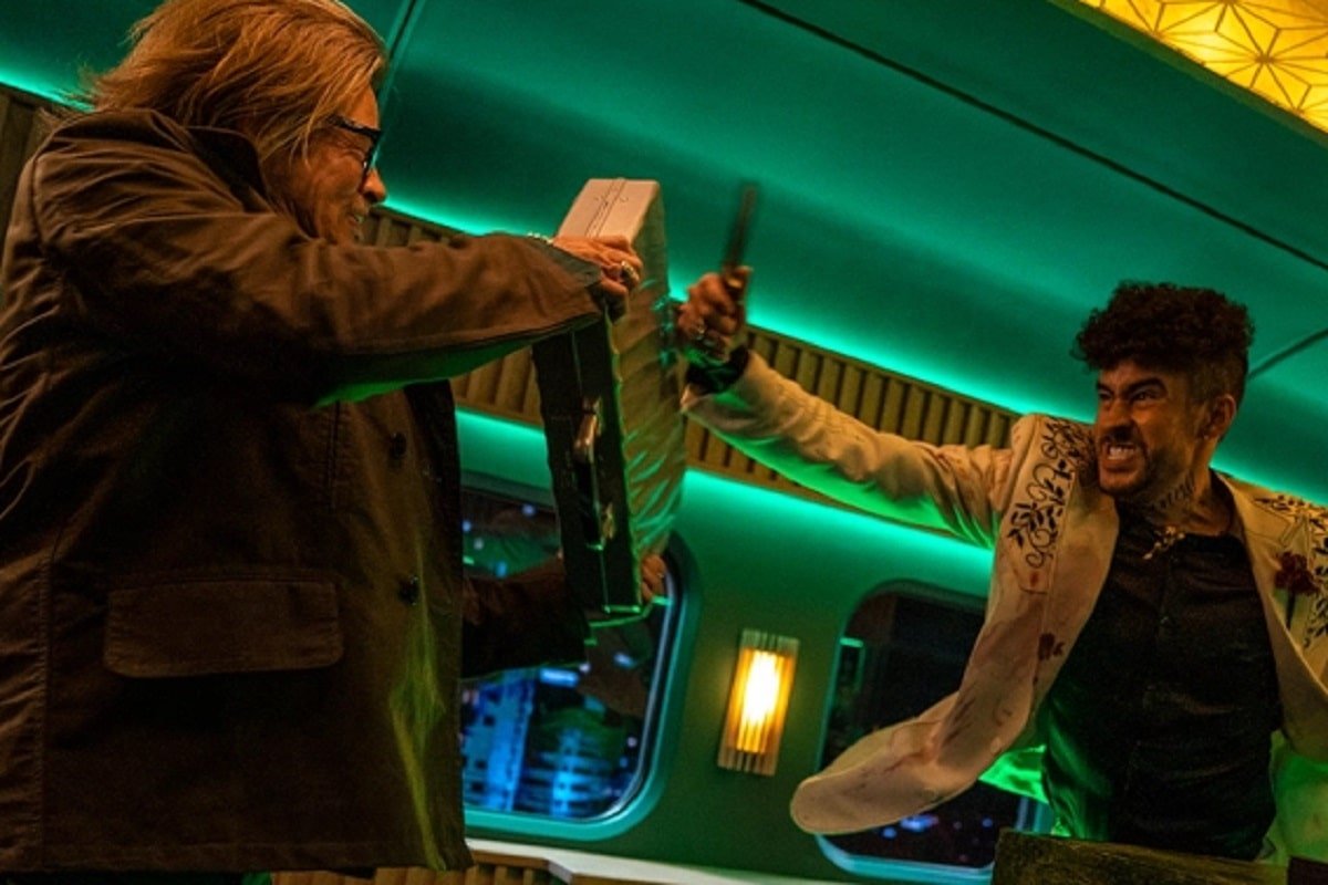 EN VIDEO: Bad Bunny estará en película con Brad Pitt Este miércoles se estrenó el tráiler de la película de acción 'Bullet Train', donde se puede ver al reguetonero Bad Bunny junto a la estrella de Hollywood, Brad Pitt, en una acalorada pelea dentro de un tren a alta velocidad, en Japón.
