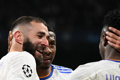 El Real Madrid despachó al PSG con tripleta de Benzemá El Real Madrid, que remontó la eliminatoria contra el PSG al ganar 3-1, y el Manchester City, que hizo valer el 5-0 de la ida, se clasificaron este miércoles para los cuartos de final de la Liga de Campeones de Europa.