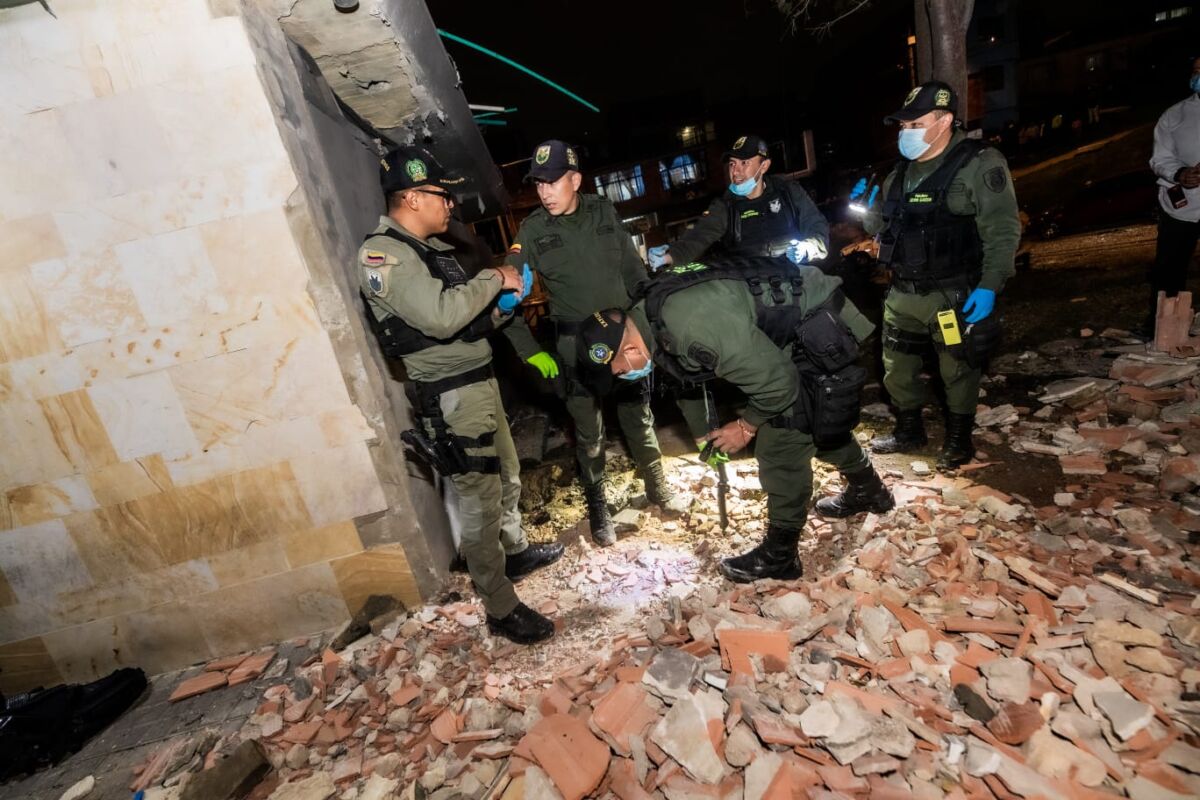 Menor de 12 años murió luego de la explosión en el CAI de Arborizadora Alta La Personería de Bogotá confirmó el fallecimiento de un menor de tan solo 12 años que fue víctima del atentado contra el CAI de Arborizadora Alta, en Ciudad Bolívar, que se produjo este sábado en las horas de la noche.