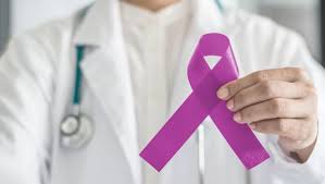 Cada día fallecen 7 mujeres en Colombia por causa del cáncer de cuello uterino 8 Cada día fallecen 7 mujeres en Colombia por causa del cáncer de cuello uterino Este sábado se celebra en el mundo el día del cáncer del cuello uterino (CCU), condición que se estima, cobra diariamente la vida de 7 mujeres en Colombia, según el Observatorio Nacional de Cáncer del Ministerio de Salud.