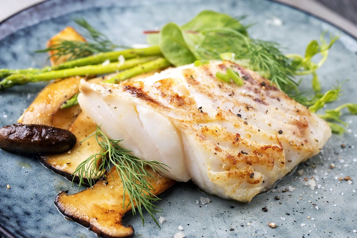 Receta para un delicioso filete de pescado 1 Receta para un delicioso filete de pescado Se acerca la Semana Santa y el pescado es uno los platos preferidos por estas fechas. Las familias cristianas cocinan una variedad de platillos sólo con este tipo de carne para evitar aquellas derivadas del cerdo y res. Pero, ¿por qué se debe comer pescado durante esta temporada?