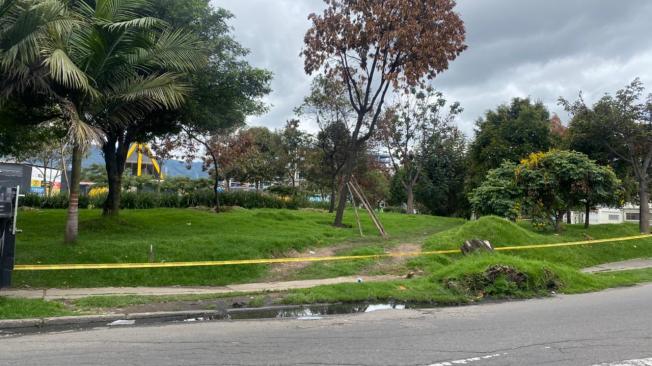Gabriela fue víctima de abuso y hurto 1 Gabriela fue víctima de abuso y hurto Gabriela Amézquita es una joven de 23 años que el pasado 1 de marzo fue víctima de robo y de tocamientos en su cuerpo por parte de dos sujetos. Aunque los delincuentes fueron capturados, se les imputó únicamente el delito de hurto agravado, lo cual ha despertado la indignación no solo de Gabriela, sino de personas que rechazan que a estos tipos no les imputen el delito de abuso sexual.