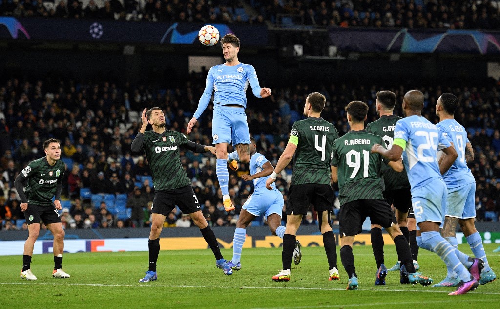 El Real Madrid despachó al PSG con tripleta de Benzemá El Real Madrid, que remontó la eliminatoria contra el PSG al ganar 3-1, y el Manchester City, que hizo valer el 5-0 de la ida, se clasificaron este miércoles para los cuartos de final de la Liga de Campeones de Europa.