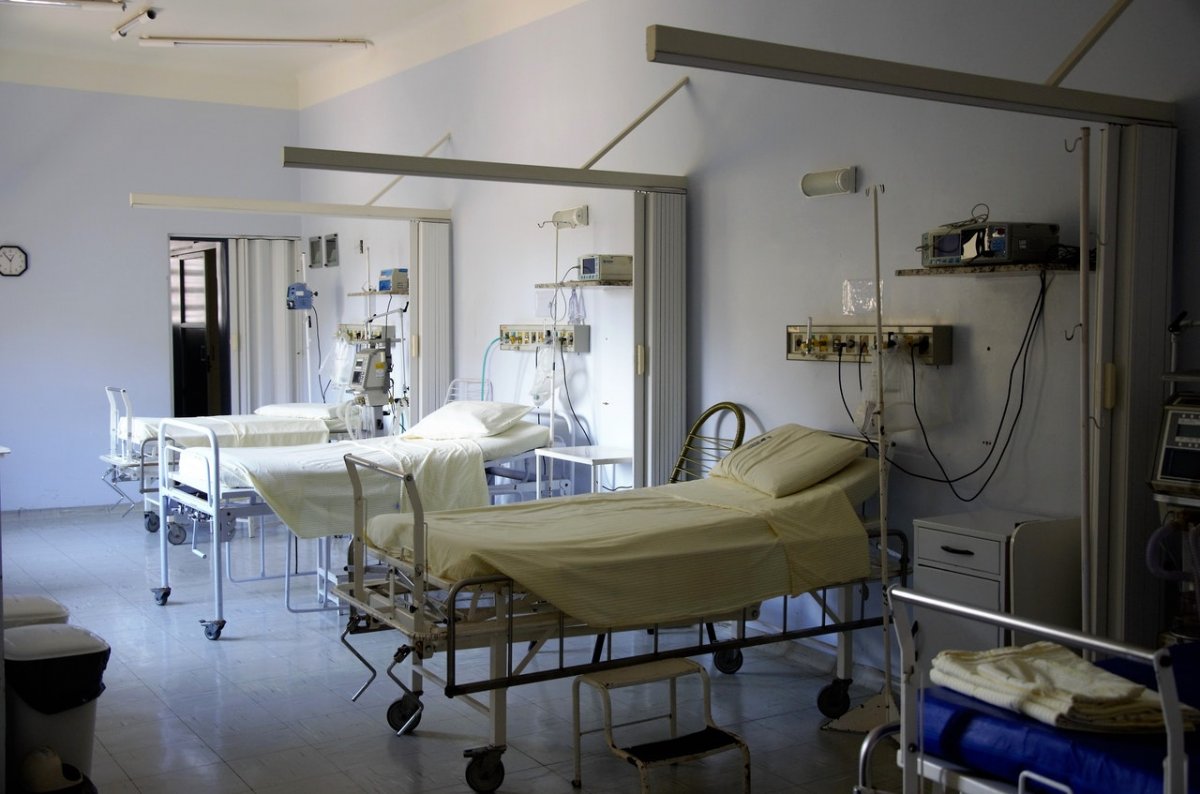 Minsalud actualizó las condiciones de contratación en el sistema de salud 2 Minsalud actualizó las condiciones de contratación en el sistema de salud El Ministerio de Salud actualizó las condiciones de contratación entre las EPS, IPS, así como con entidades territoriales, ARL, gestores farmacéuticos y operadores logísticos, según informó.
