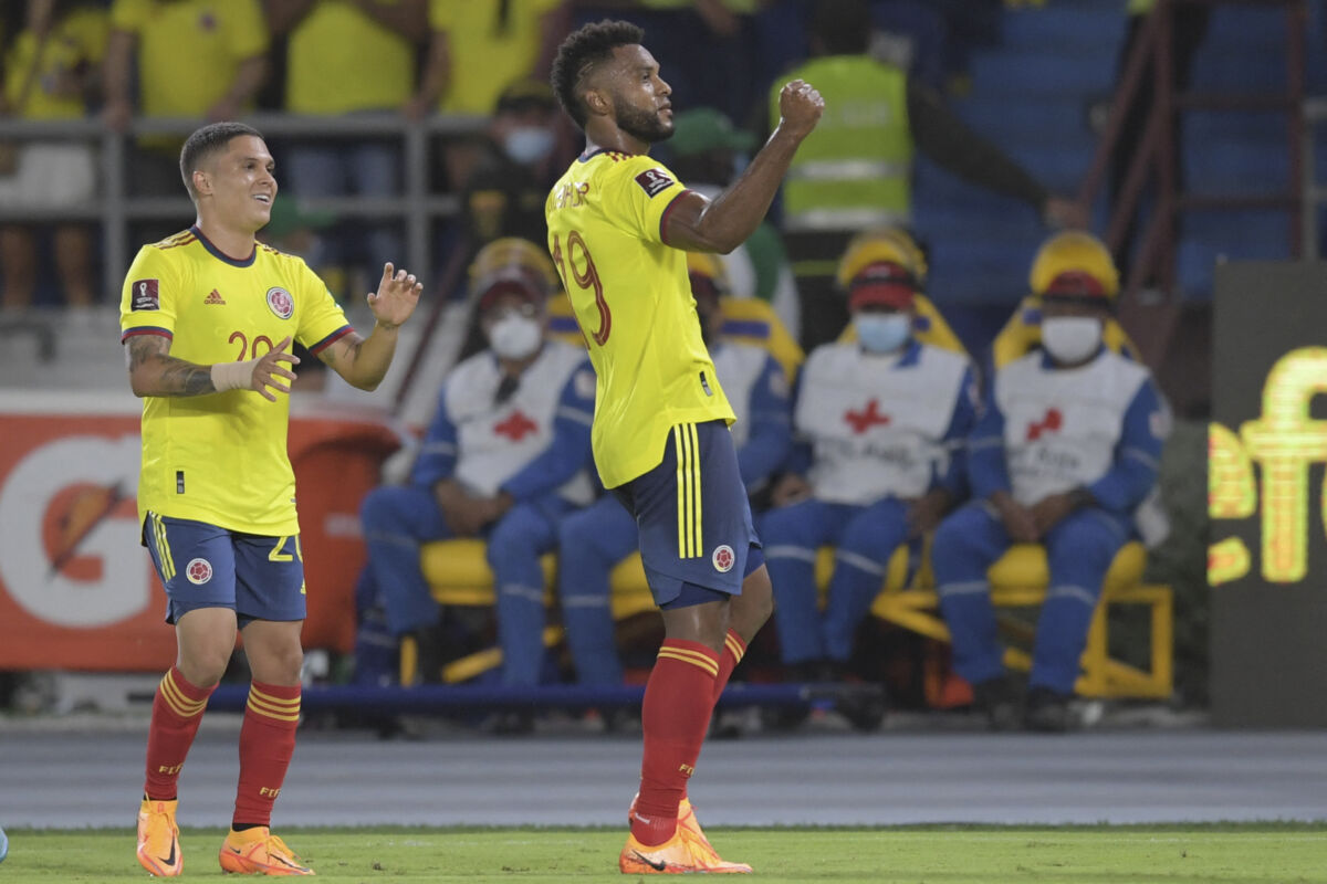 ¡A ganarle a Venezuela y quedarnos con el repechaje! 1 ¡A ganarle a Venezuela y quedarnos con el repechaje! Llegó la hora de la verdad. El momento en el que finalmente sabremos si seguimos adelante en la lucha por ir al Mundial de Catar. Esta tarde (6:30 p. m.), en el estadio Cachamay de Puerto Ordaz, Venezuela, nos jugaremos la vida ante la selección de ese país para obtener un cupo al repechaje.