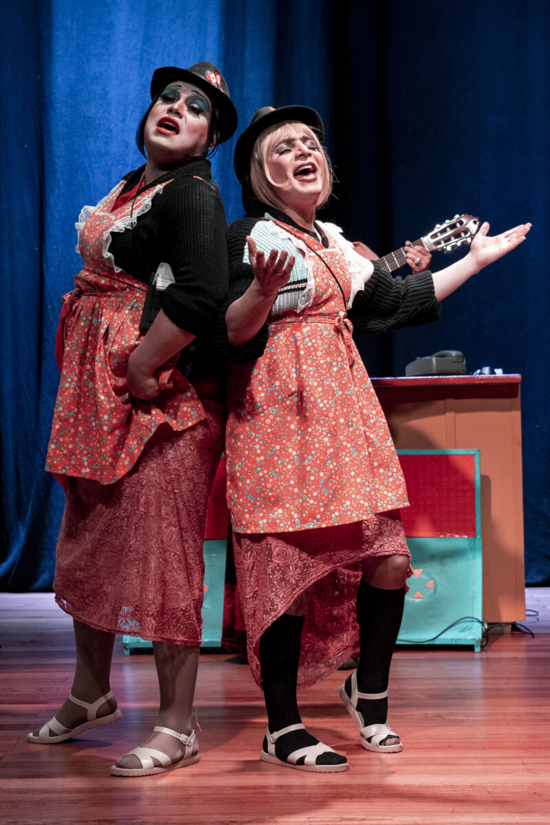 Agéndese este fin de semana para ver teatro en Bogotá 1 Agéndese este fin de semana para ver teatro en Bogotá Con el fin de celebrar el Día Mundial del Teatro, el próximo 26 y 27 de marzo se estarán realizando cerca de 40 obras de teatro en 11 localidades diferentes de la capital.