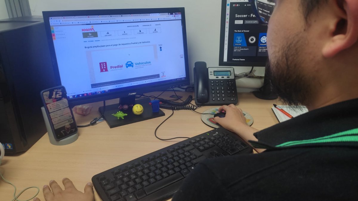 Amplían plazo para pago del predial y del impuesto vehicular Con el fin de facilitarles a los contribuyentes el registro en la Oficina Virtual de la Secretaría de Hacienda, el Distrito anunció este miércoles que se ampliará el plazo para el pago con descuento del predial y el impuesto vehicular.