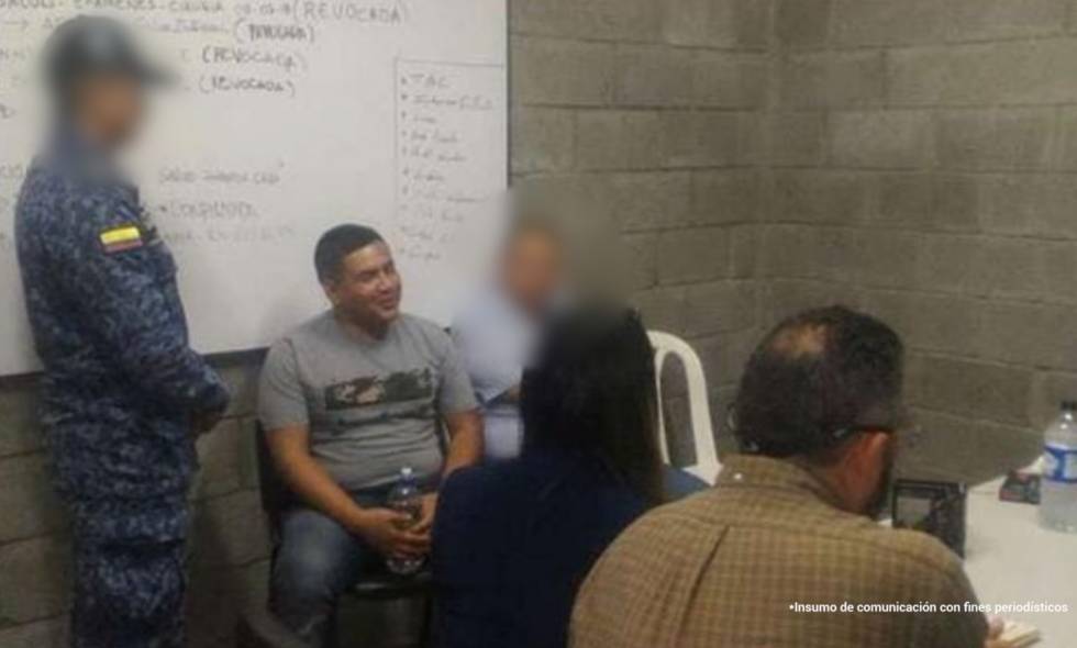 Condenan a alias 'Pipe', responsable de 39 asesinatos en Colombia 10 Condenan a alias 'Pipe', responsable de 39 asesinatos en Colombia Un juez penal del circuito especializado de Guadalajara de Buga condenó a una pena de 30 años de cárcel a Andrés Marín Silva, alias Pipe, quien reconoció su responsabilidad en 39 asesinatos y 7 tentativas de homicidio.