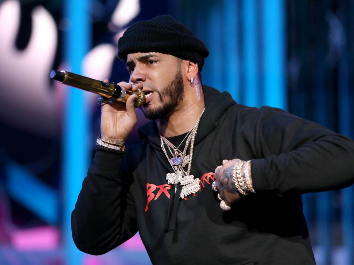 Joven asegura estar en embarazo de Anuel AA 6 Joven asegura estar en embarazo de Anuel AA Una mujer de 28 años asegura estar esperando un bebé del cantante Anuel AA, según ella, se conocieron en una fiesta privada.