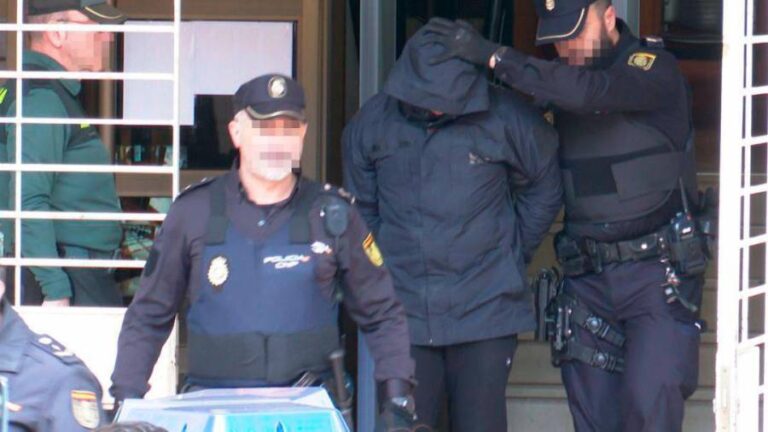 Colombiano acusado de ser asesino en serie será juzgado en España Un jurado popular juzgará en la ciudad española de Valencia (este) entre el 13 de junio y el 15 de julio próximos al colombiano Jorge Ignacio Palma, autor confeso de la desaparición del cuerpo de la española Marta Calvo y supuesto asesino de otras dos jóvenes, informaron hoy fuentes del caso.