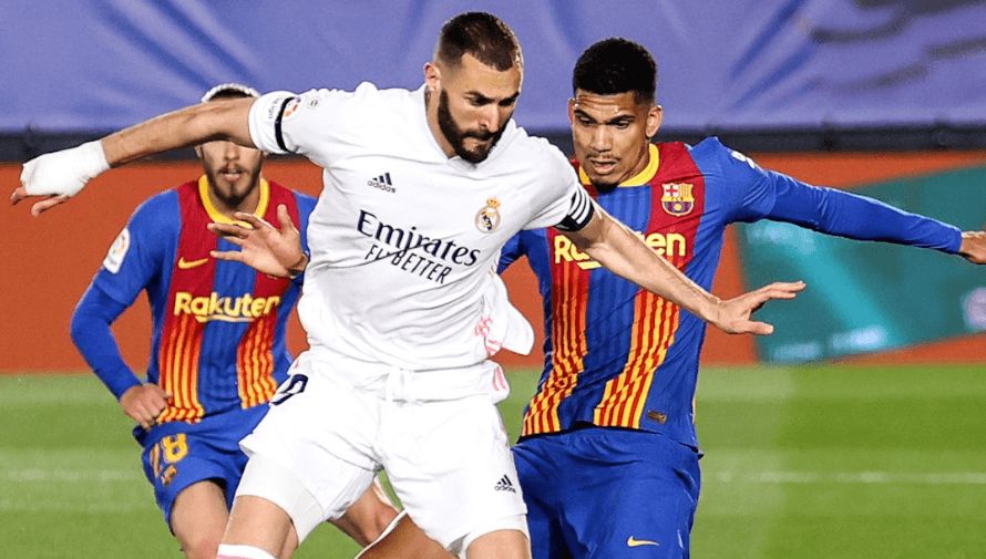 ¡Ojo! A que hora y por dónde ver el clásico Real Madrid vs Barcelona 2 ¡Ojo! A que hora y por dónde ver el clásico Real Madrid vs Barcelona Este domingo 20 de marzo a las 3:00 pm, el Real Madrid recibirá al Barcelona por la jornada 29° de la Liga Española. Aunque los tiempos han cambiado un poco en los clubes desde la partida de Messi y Ronaldo, no deja de ser uno de los espectáculos más llamativos del fútbol en todo el mundo.