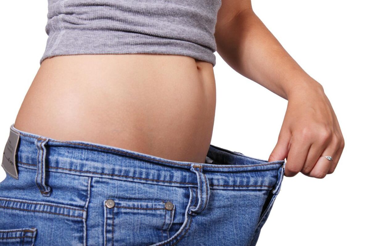 ¡Atento! Esta es la fruta que le ayuda a adelgazar y a producir colágeno natural 5 ¡Atento! Esta es la fruta que le ayuda a adelgazar y a producir colágeno natural Son varias las opciones para adelgazar que venden día a día, sin embargo, mucha resultan siendo falsas y hasta perjudiciales para la salud. Una adecuada alimentación es una herramienta indispensable para lograr perder esos kilitos de más; dentro de ella, las frutas como el kiwi son indispensables.