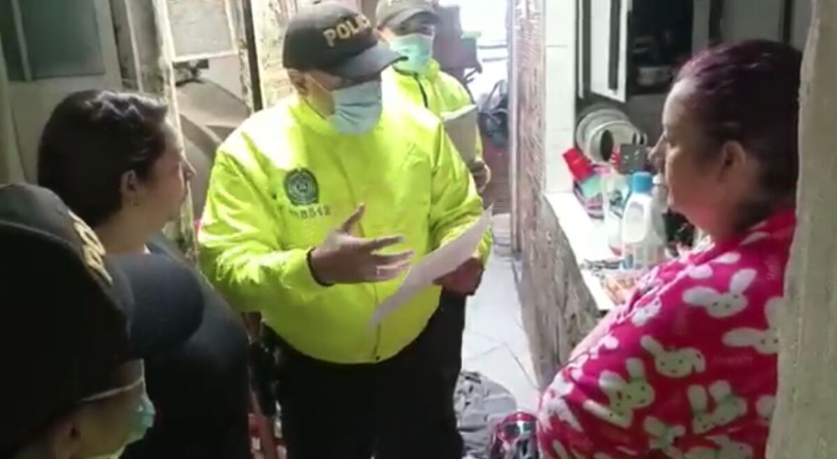 Golpe a la criminalidad en Ciudad Bolívar 4 Golpe a la criminalidad en Ciudad Bolívar En las últimas horas en la localidad de Ciudad Bolívar se realizó un importante operativo contra la venta y comercialización de estupefacientes.