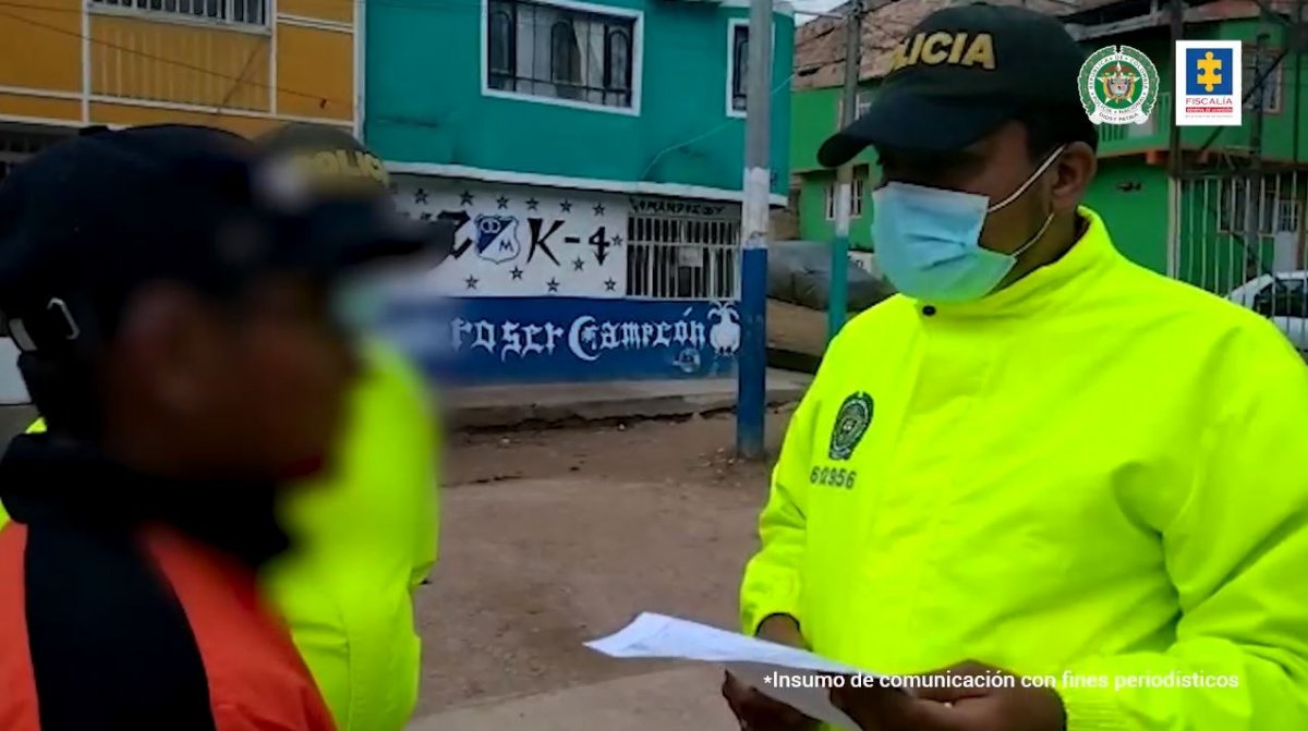 A prisión un hombre por secuestrar y abusar sexualmente de una menor en Soacha 1 A prisión un hombre por secuestrar y abusar sexualmente de una menor en Soacha En las últimas horas, la Fiscalía informó que fue enviado a prisión un hombre que secuestró y abusó sexualmente de una menor durante cinco días en el municipio de Soacha.