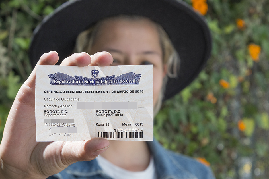 ¡Pilas! Aprenda a solicitar el medio día de descanso por votar en las elecciones 3 ¡Pilas! Aprenda a solicitar el medio día de descanso por votar en las elecciones Si usted fue uno de los ciudadanos que votó en las elecciones del pasado 13 de marzo, por ley tiene derecho a medio día de descanso compensatorio remunerado, el cual puede hacerse efectivo hasta el próximo 13 de abril.