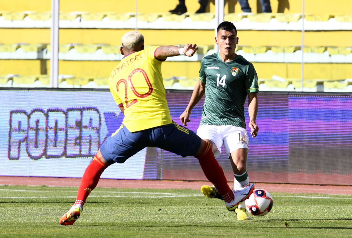 A ganarle a Bolivia y esperar el milagro en las Eliminatorias En Colombia la palabra esperanza cobra un valor importante, más cuando se viven situaciones complicadas en cualquier ámbito como, por ejemplo, el fútbol. Por eso, ahora que la Selección Colombia pasa por un momento muy complicado en las Eliminatorias, al tener pocas opciones de clasificar al Mundial de Catar, los hinchas apelamos a la esperanza como la última opción que hay para avanzar.