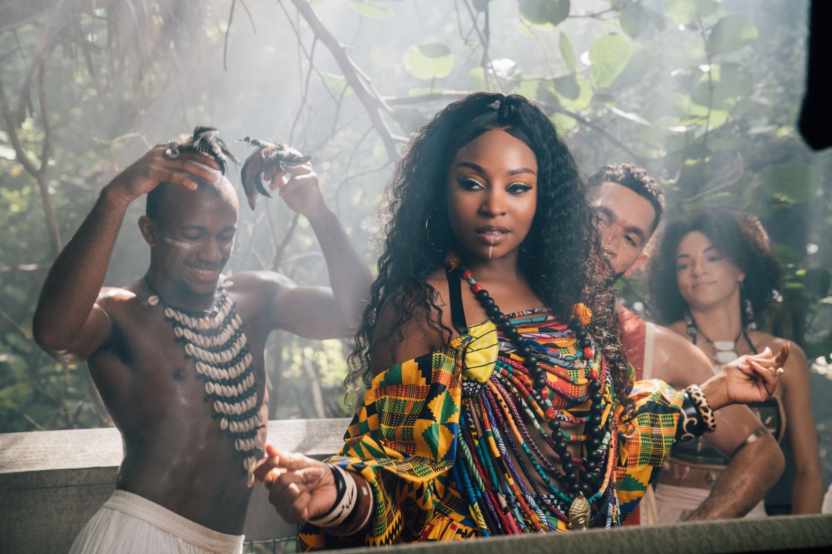 Goyo, integrante de ChocQuibTown lanza su carrera como solista en HBO Max 3 Goyo, integrante de ChocQuibTown lanza su carrera como solista en HBO Max La cantante, compositora y rapera afrocolombiana, Gloria 'Goyo' Martínez, este fin de semana lanza su primer álbum solista y un especial en HBO Max.