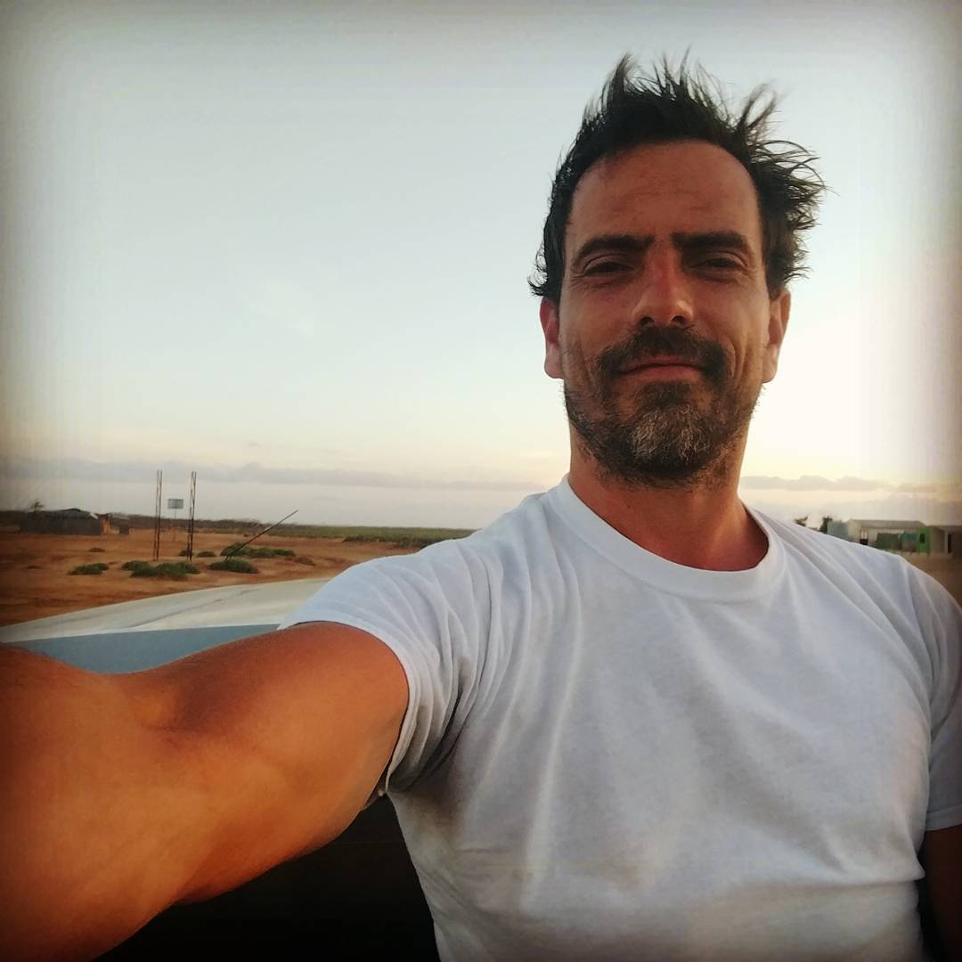 Andrés Juan regresó de la Patagonia a triunfar en Netflix Hace más de 2 décadas estaba en furor todo lo que tuviera que ver con la popular novela ‘Yo amo a Paquita Gallego’. Hasta af-iches vendían a las afueras de los colegios y muchas colegialas se derretían por tener una foto del protagonista: Andrés Juan Hernández.